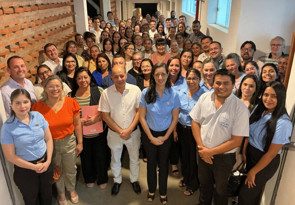 Equipo de funcionarios de la Facultad de Ciencias Sede Carapegua